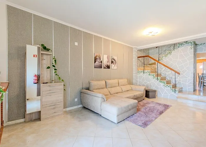 Holiday home Stairs To Happiness